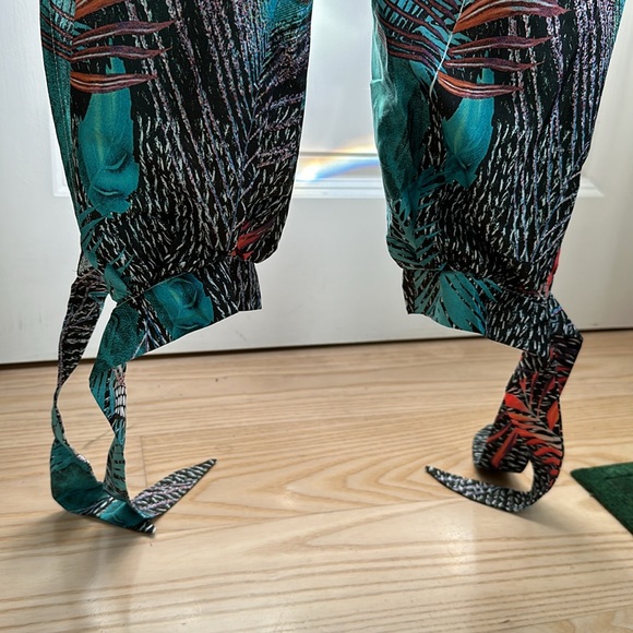 Non stretch jumpsuit- strapped style tapered leg with ties - Picture 5 of 6